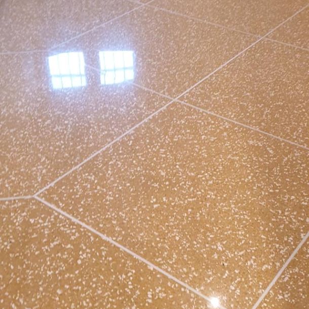 Esempio dalla galleria fotografica di ONNEMBO IVAN